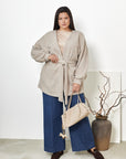 Къса мъхеста жилетка с колан