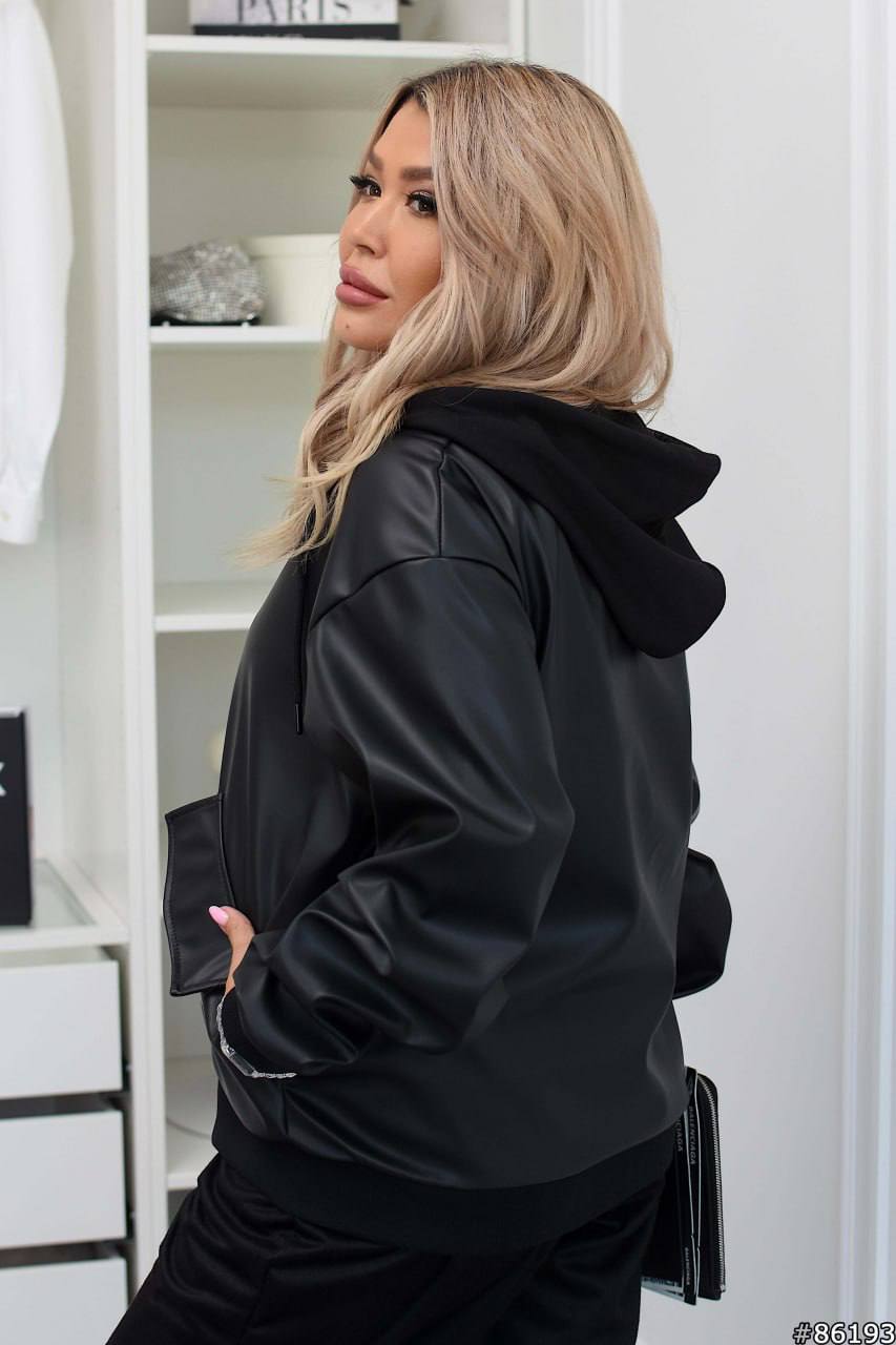 Бомбър с качулка - Twiggy Shop