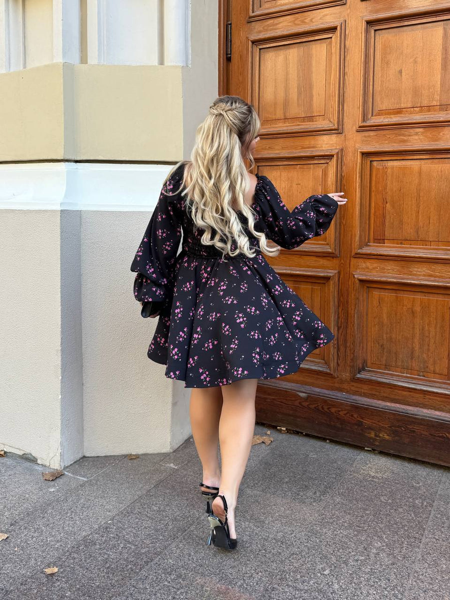 Къса рокля с ръкави - Twiggy Shop