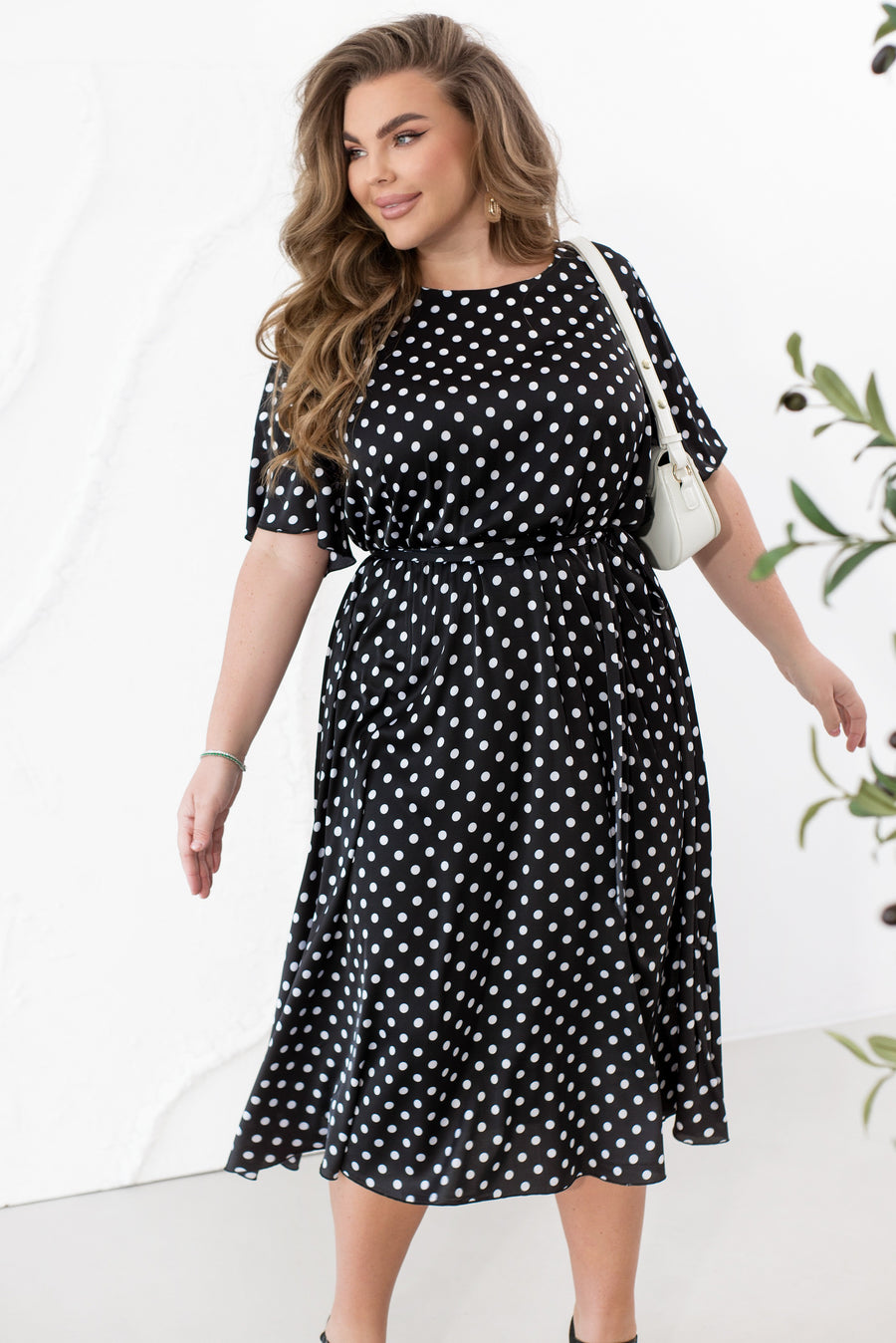 Копринена миди рокля на точки - Twiggy Shop