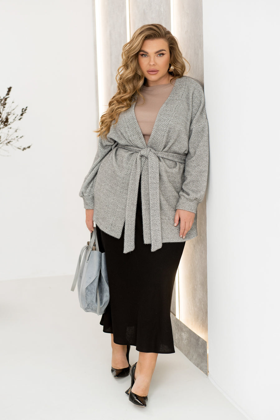 Къса мъхеста жилетка с колан - Twiggy Shop