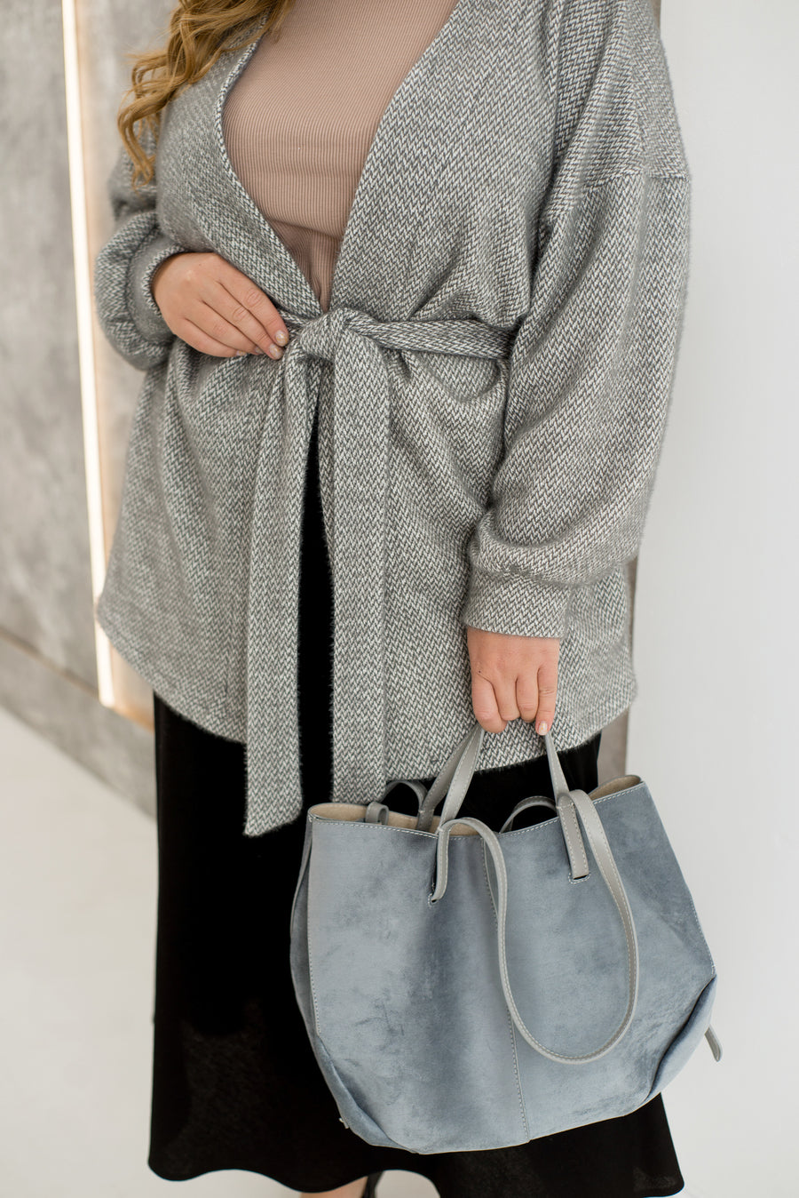 Къса мъхеста жилетка с колан - Twiggy Shop