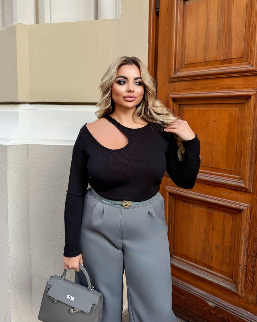 Пуловер с изрязани елементи - Twiggy Shop