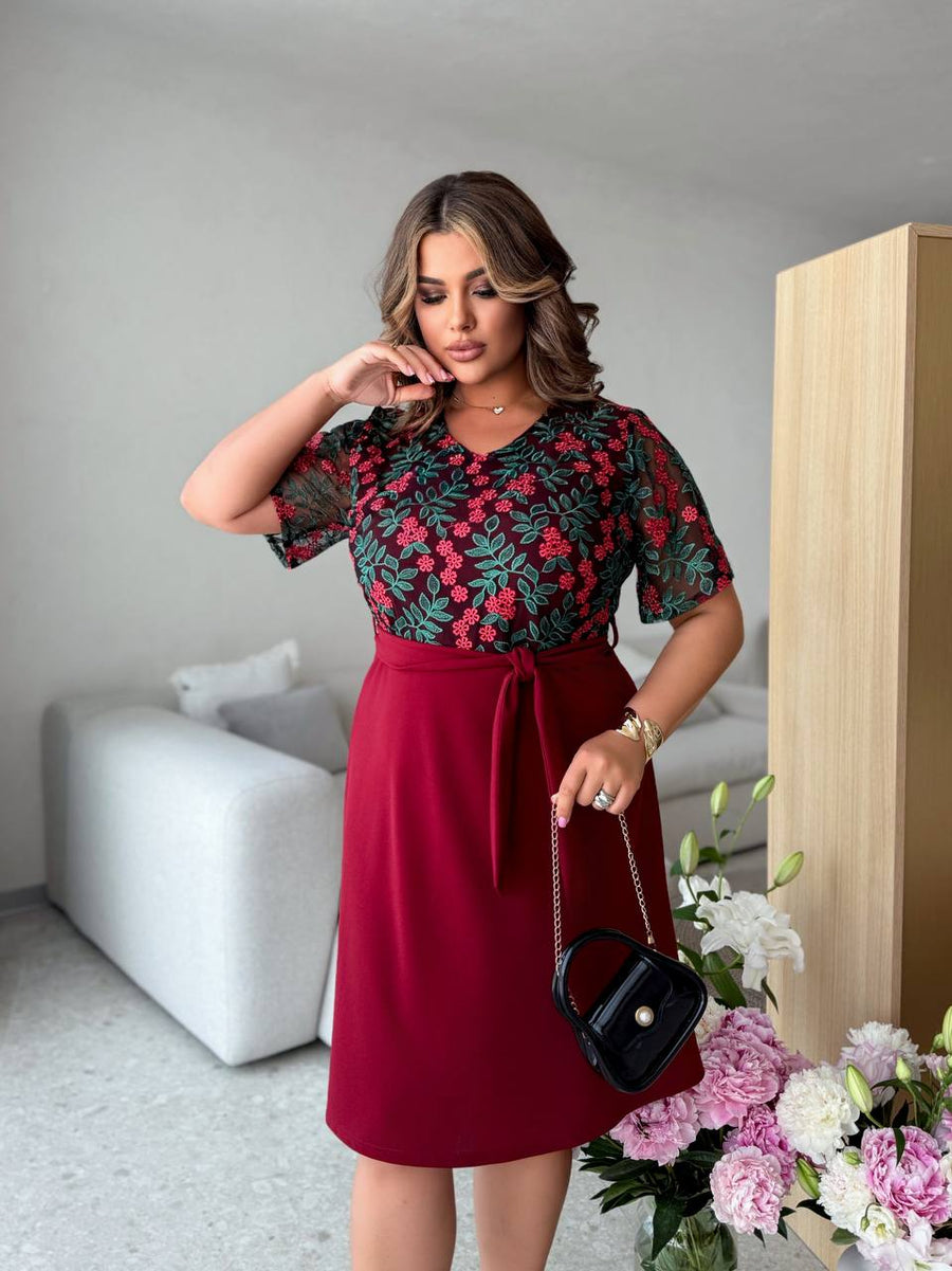 Къса рокля с бродерия - Twiggy Shop