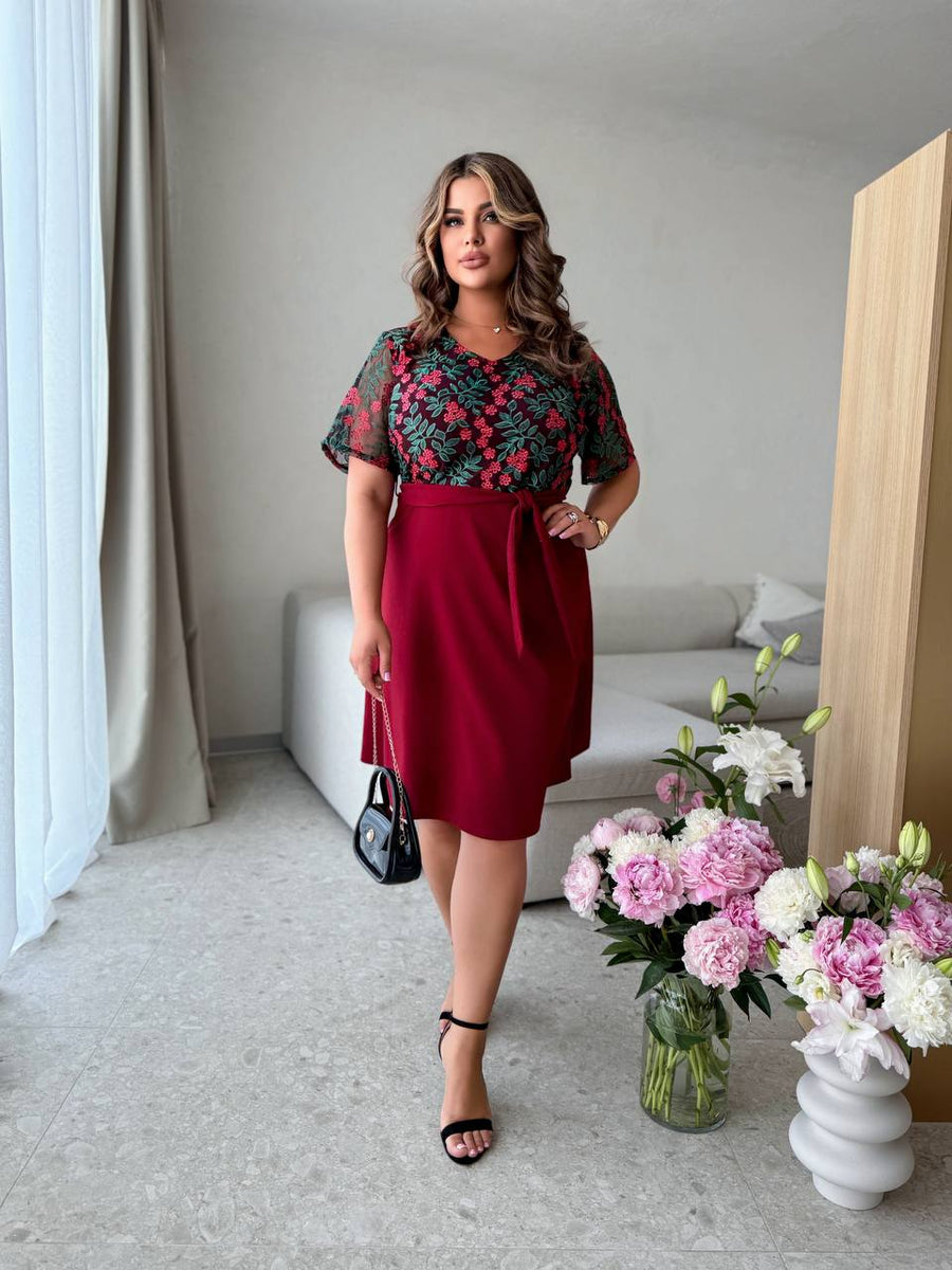 Къса рокля с бродерия - Twiggy Shop