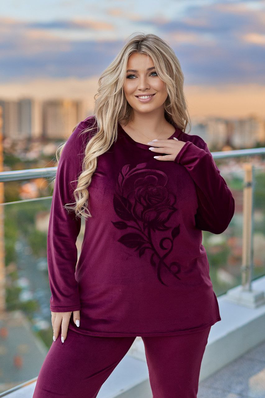 Комплект от кадифе с апликация - Twiggy Shop