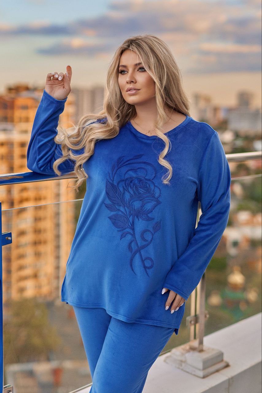 Комплект от кадифе с апликация - Twiggy Shop