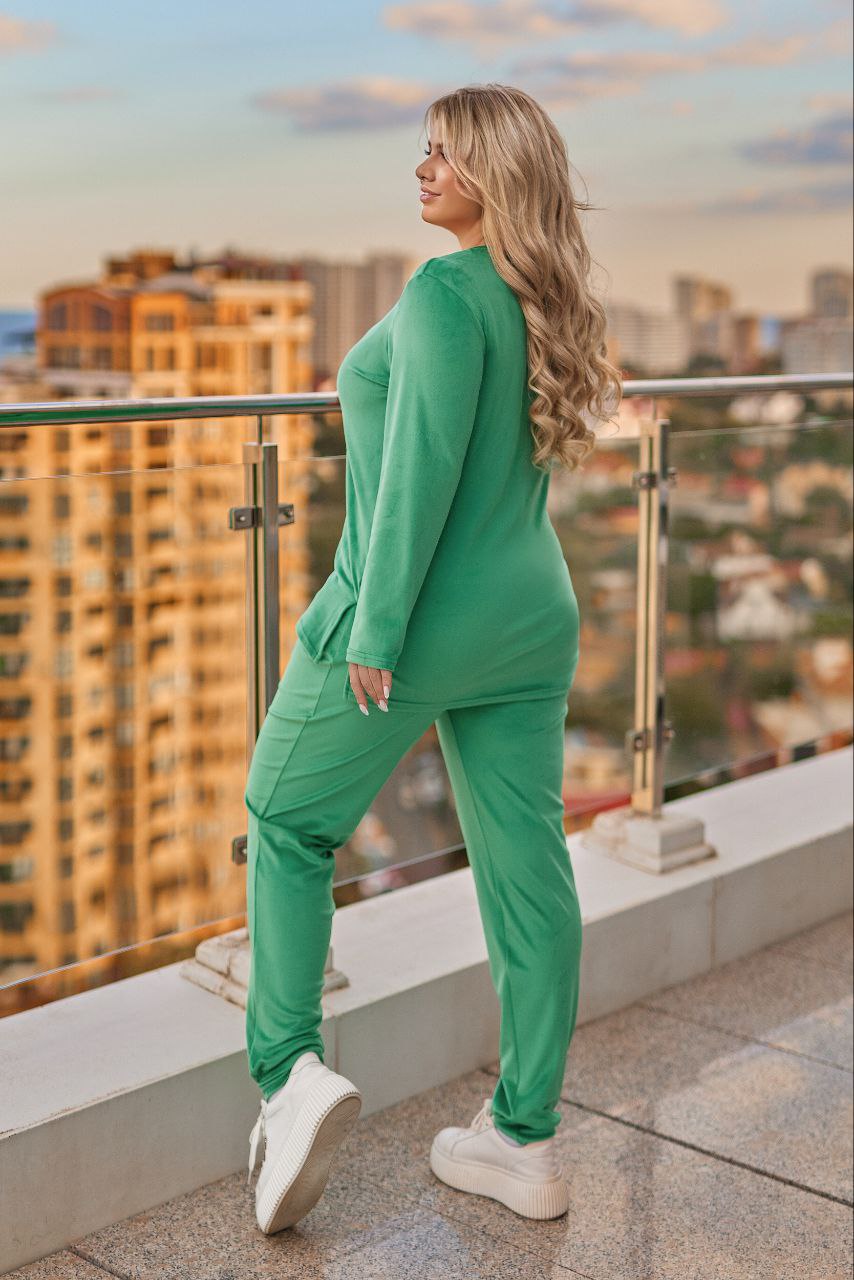 Комплект от кадифе с апликация - Twiggy Shop