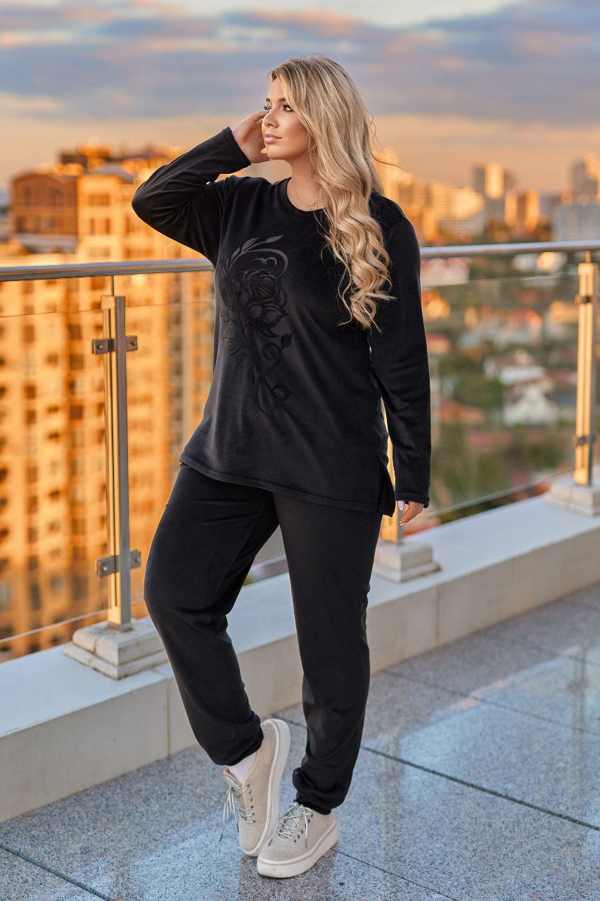 Комплект от кадифе с апликация - Twiggy Shop