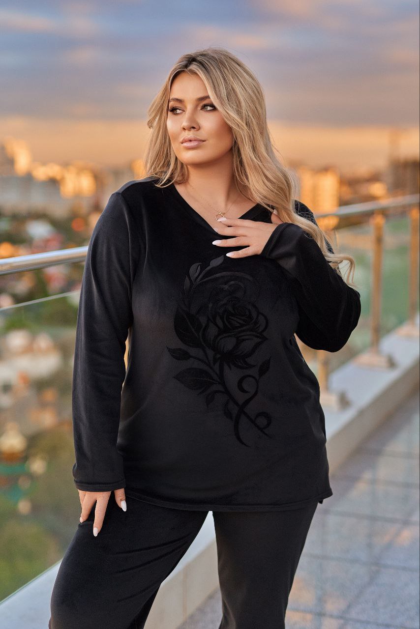 Комплект от кадифе с апликация - Twiggy Shop