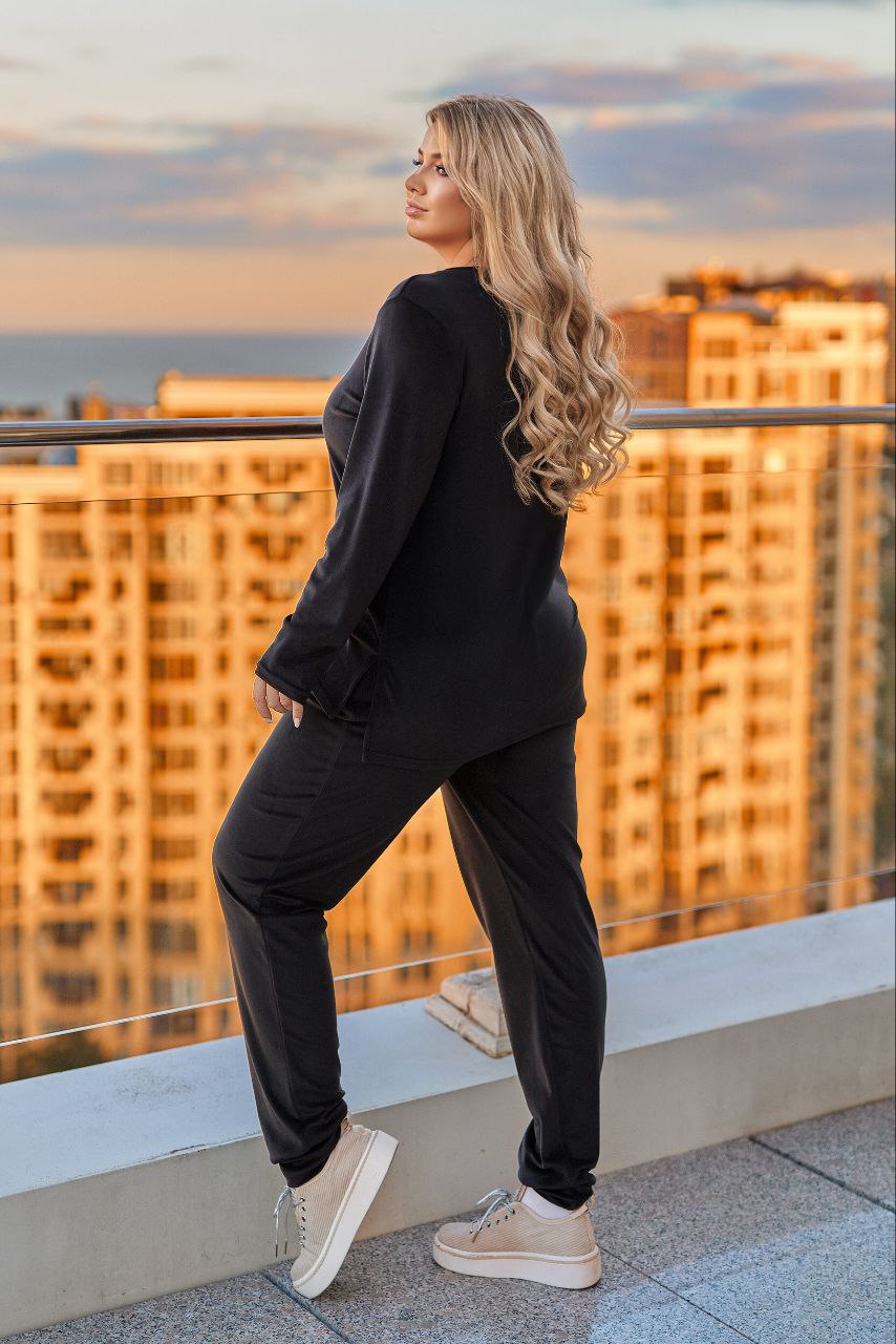 Комплект от кадифе с апликация - Twiggy Shop