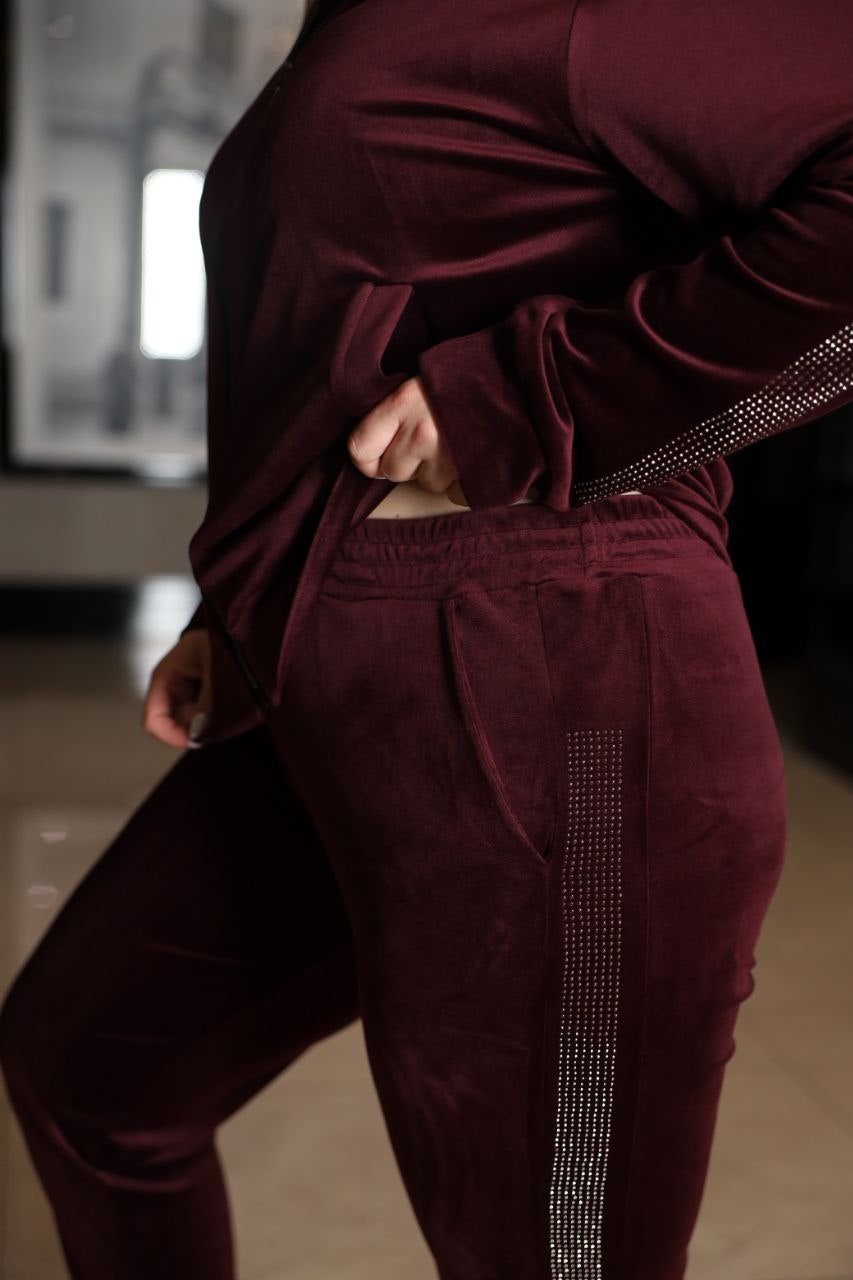 Комплект от кадифе с цип - Twiggy Shop