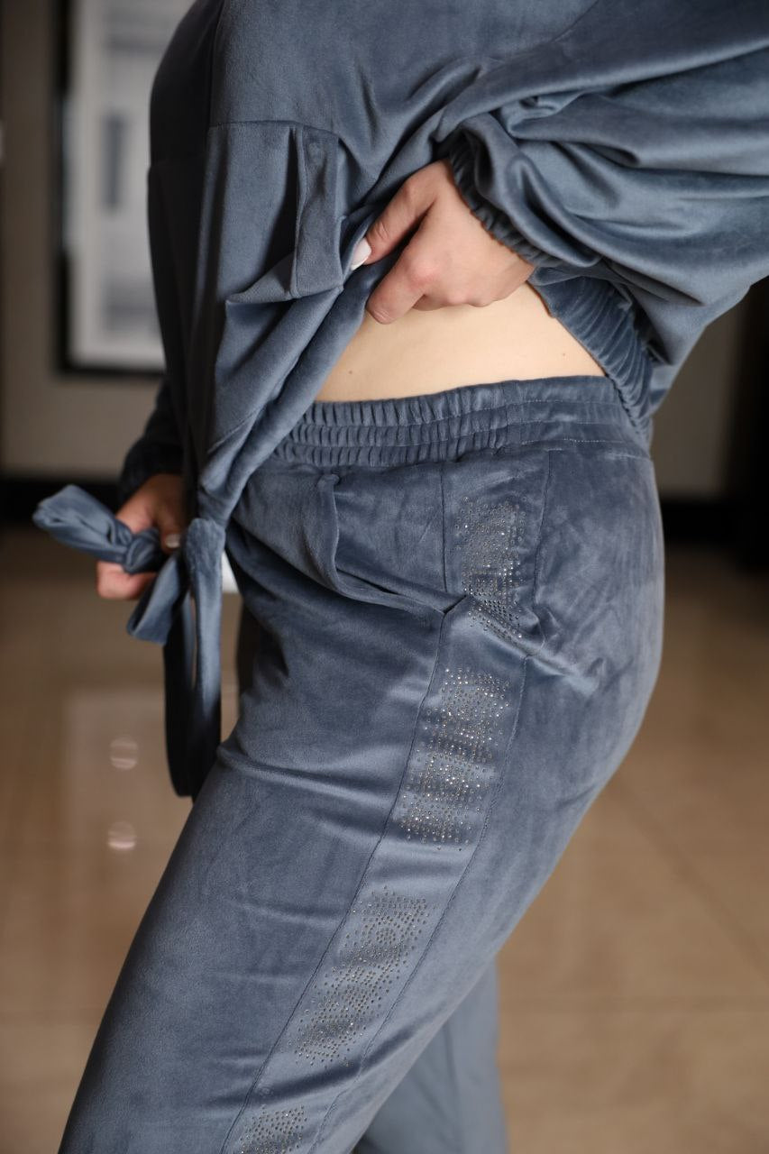 Комплект от кадифе с качулка - Twiggy Shop