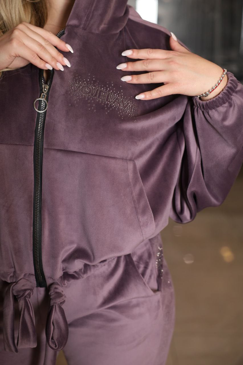 Комплект от кадифе с качулка - Twiggy Shop