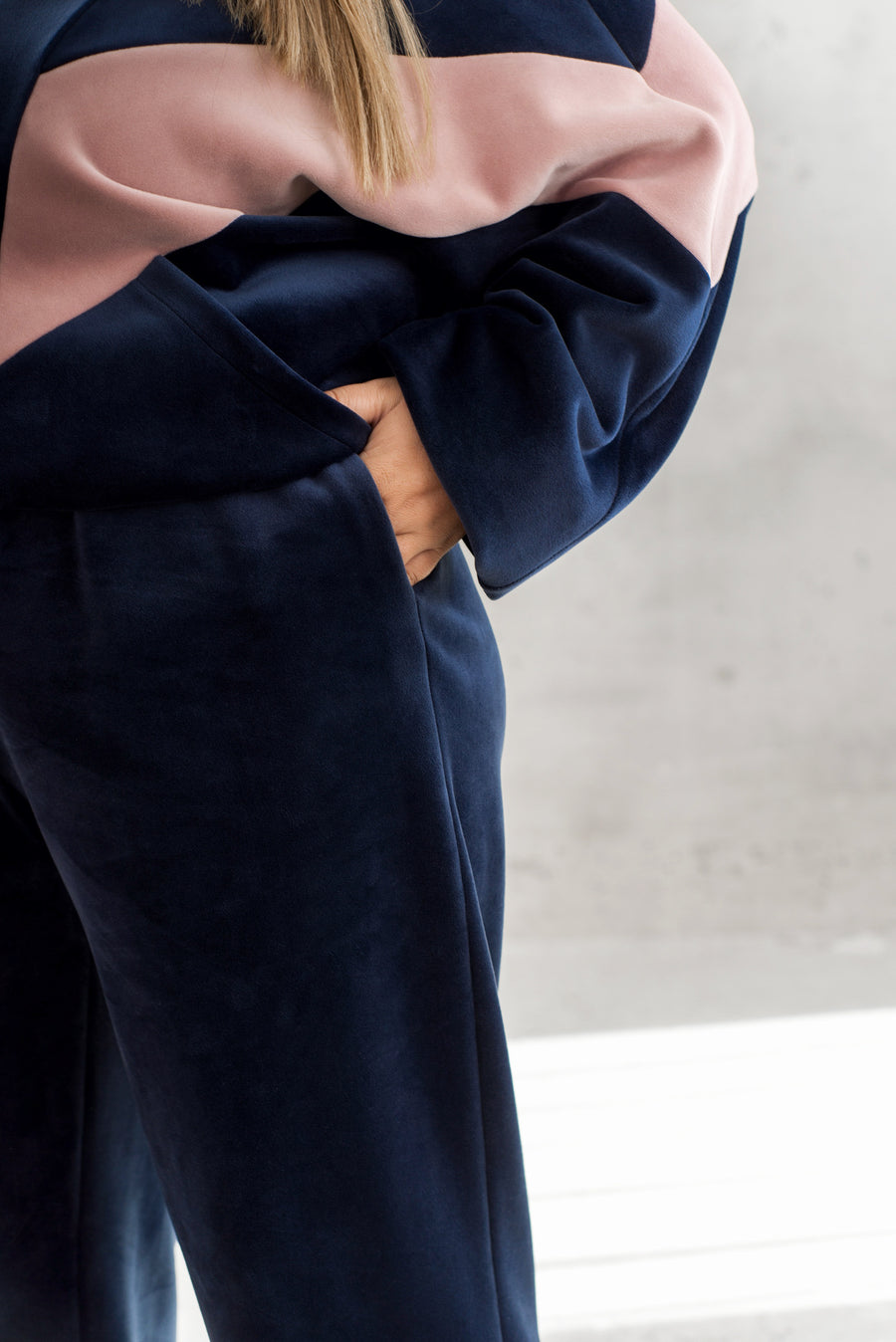 Комплект от кадифе с широк панталон - Twiggy Shop