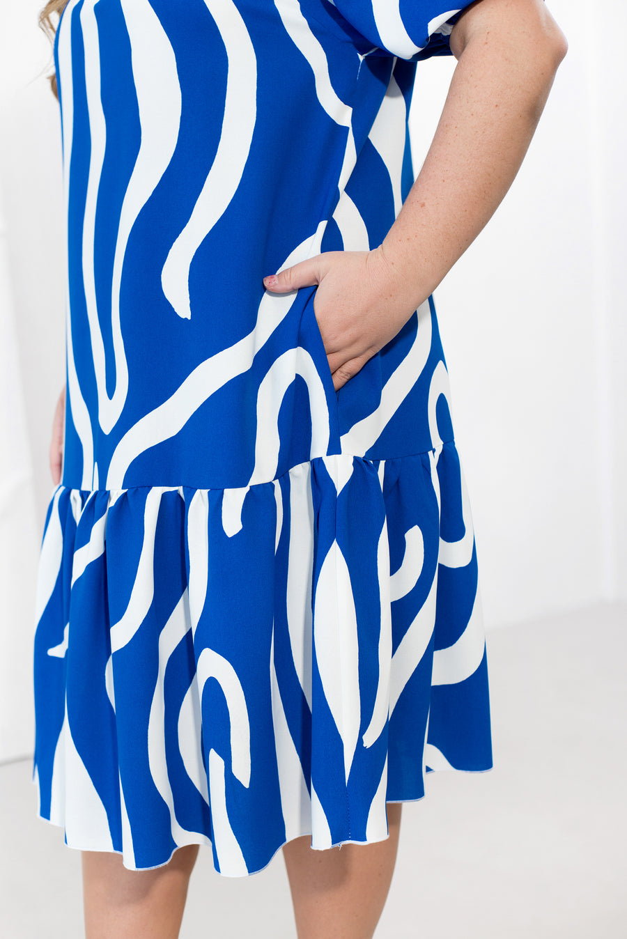 Къса рокля с отворен гръб - Twiggy Shop