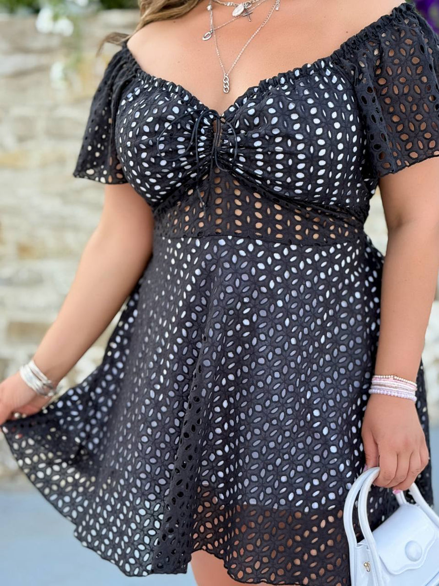 Къса рокля с бродерия - Twiggy Shop