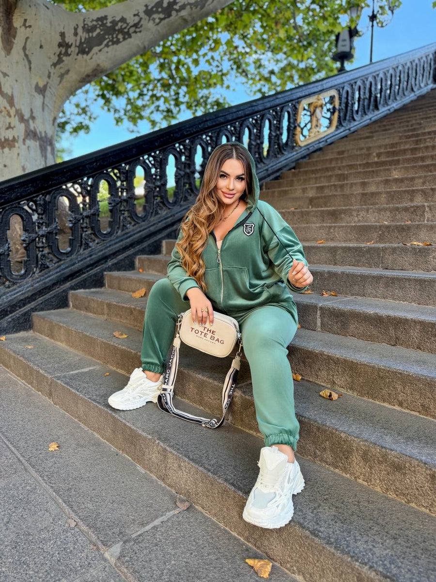 Кадифен комплект - Twiggy Shop