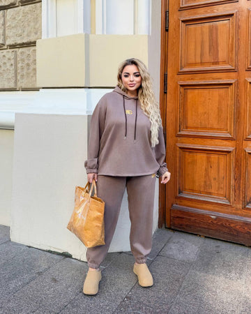 Велурен комплект с бродерия - Twiggy Shop