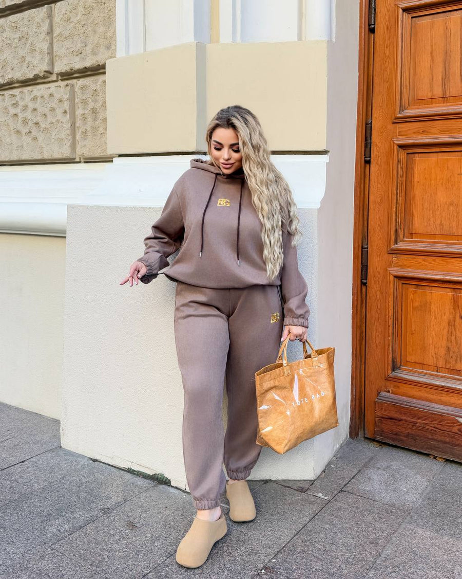 Велурен комплект с бродерия - Twiggy Shop