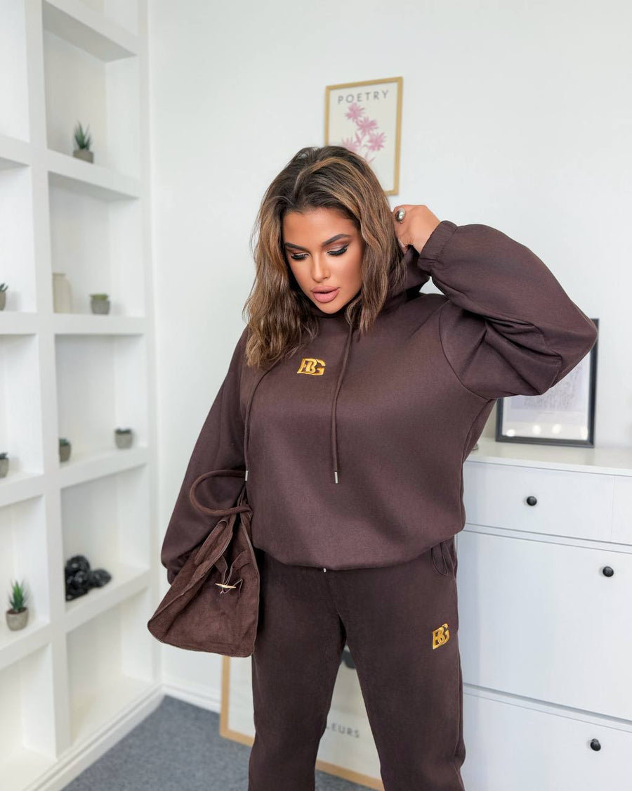 Велурен комплект с бродерия - Twiggy Shop