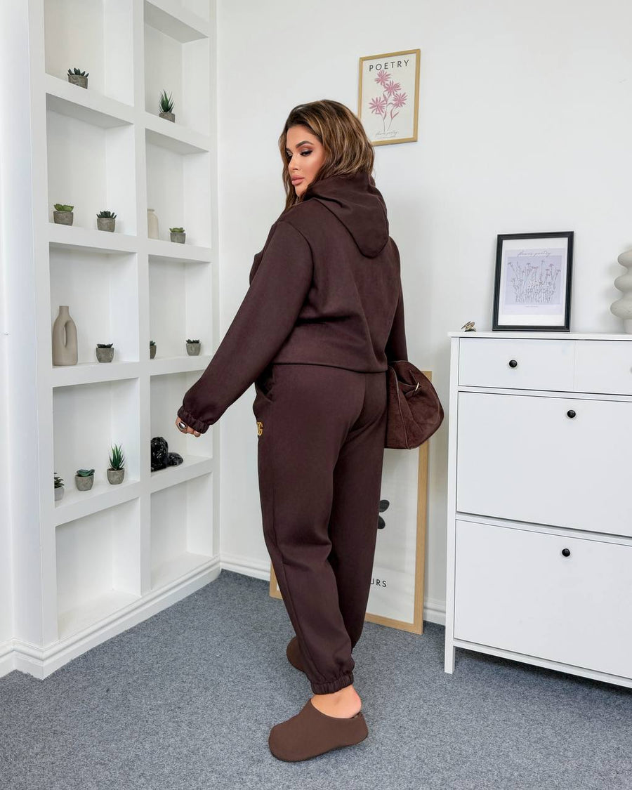 Велурен комплект с бродерия - Twiggy Shop