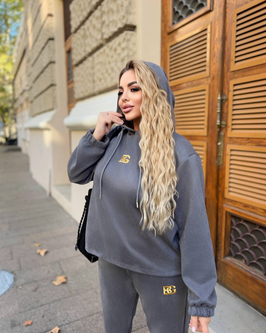 Велурен комплект с бродерия - Twiggy Shop