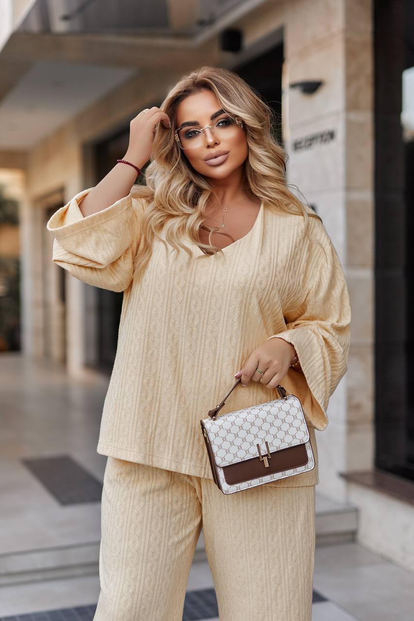 Комплект от структуриран трикотаж - Twiggy Shop