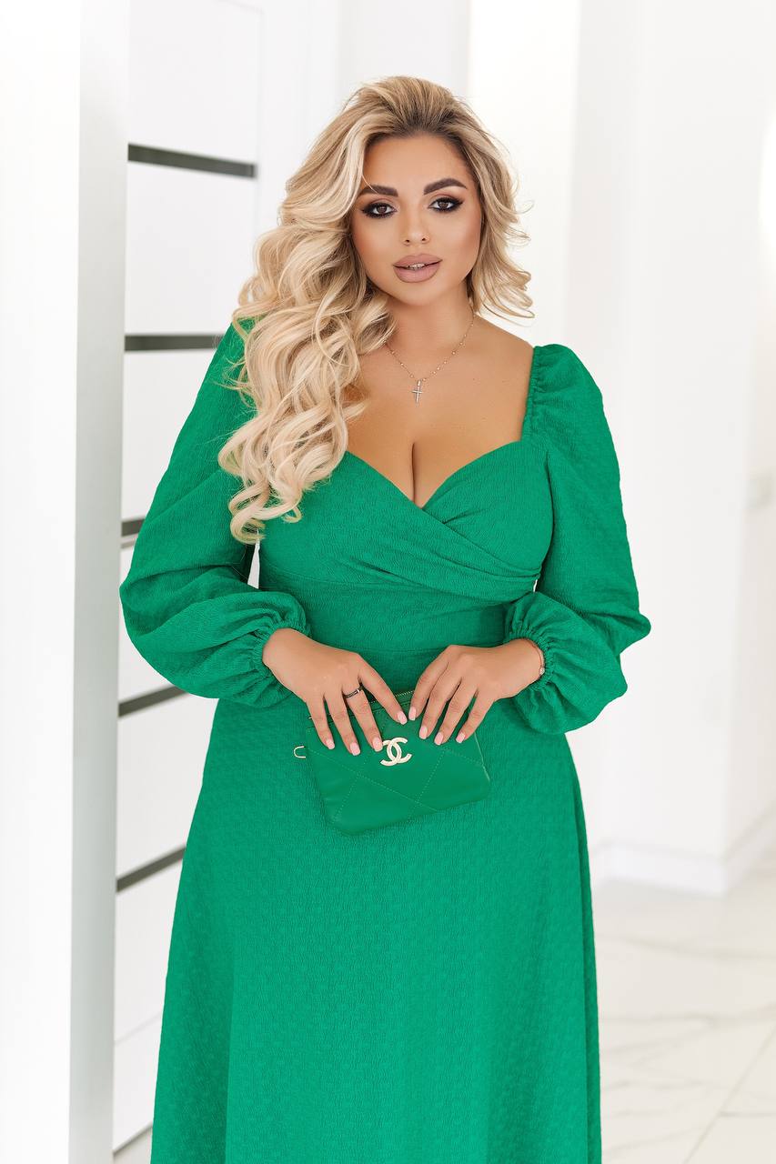 Разкроена рокля в миди дължина - Twiggy Shop