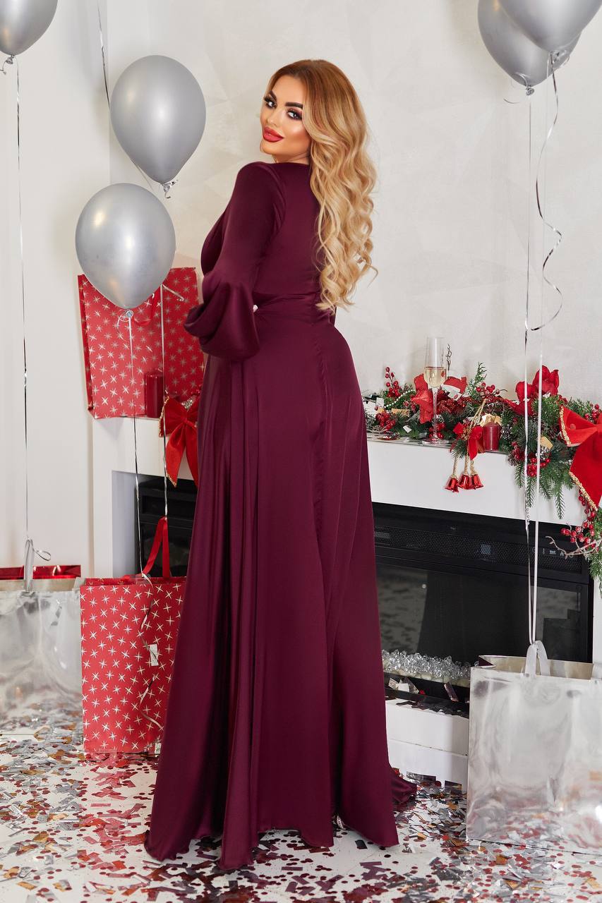 Дълга рокля с деколте - Twiggy Shop