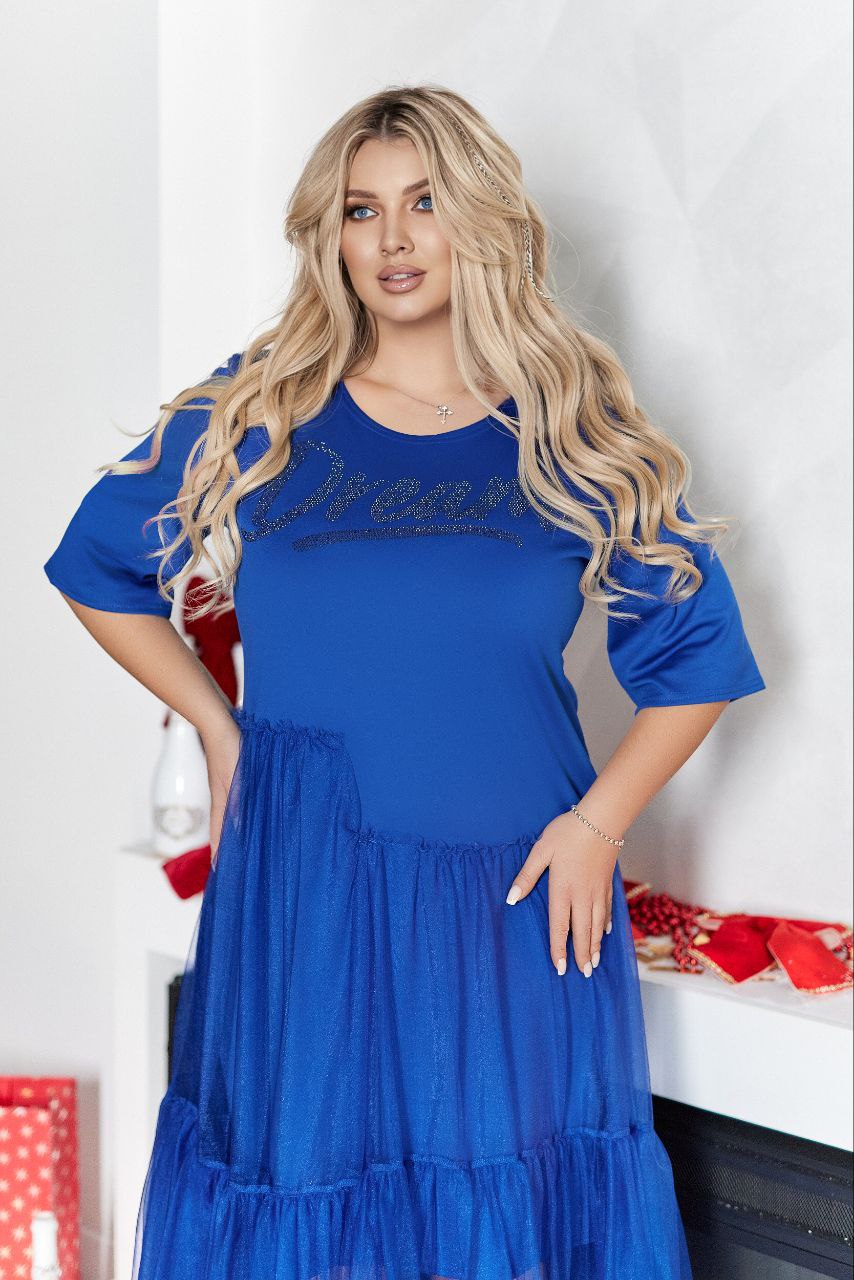 Вечерна рокля с тюл и камъни