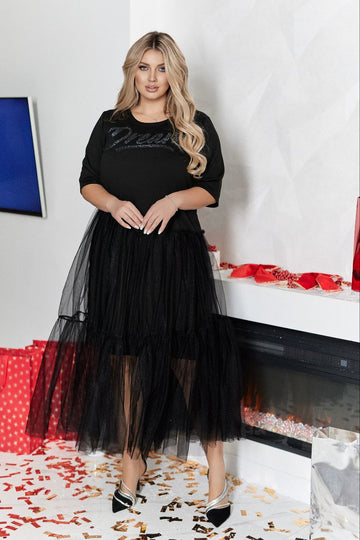 Вечерна рокля с тюл и камъни