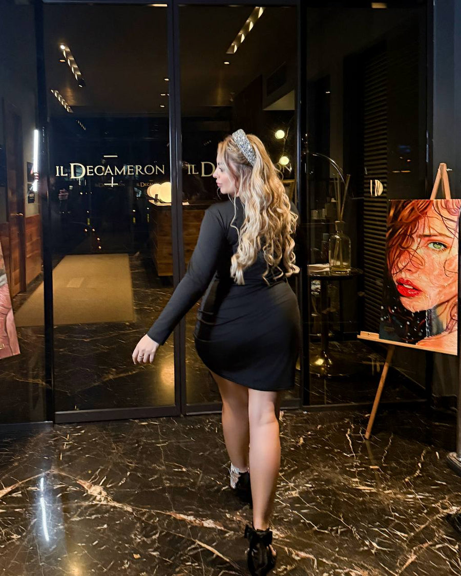 Къса рокля с връзки