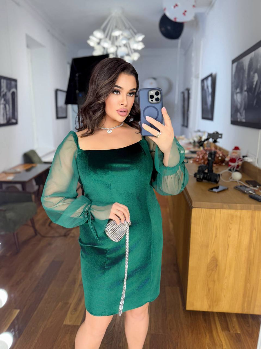 Рокля от кадифе с мрежа