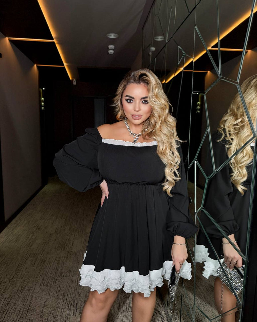 Къса рокля с волани