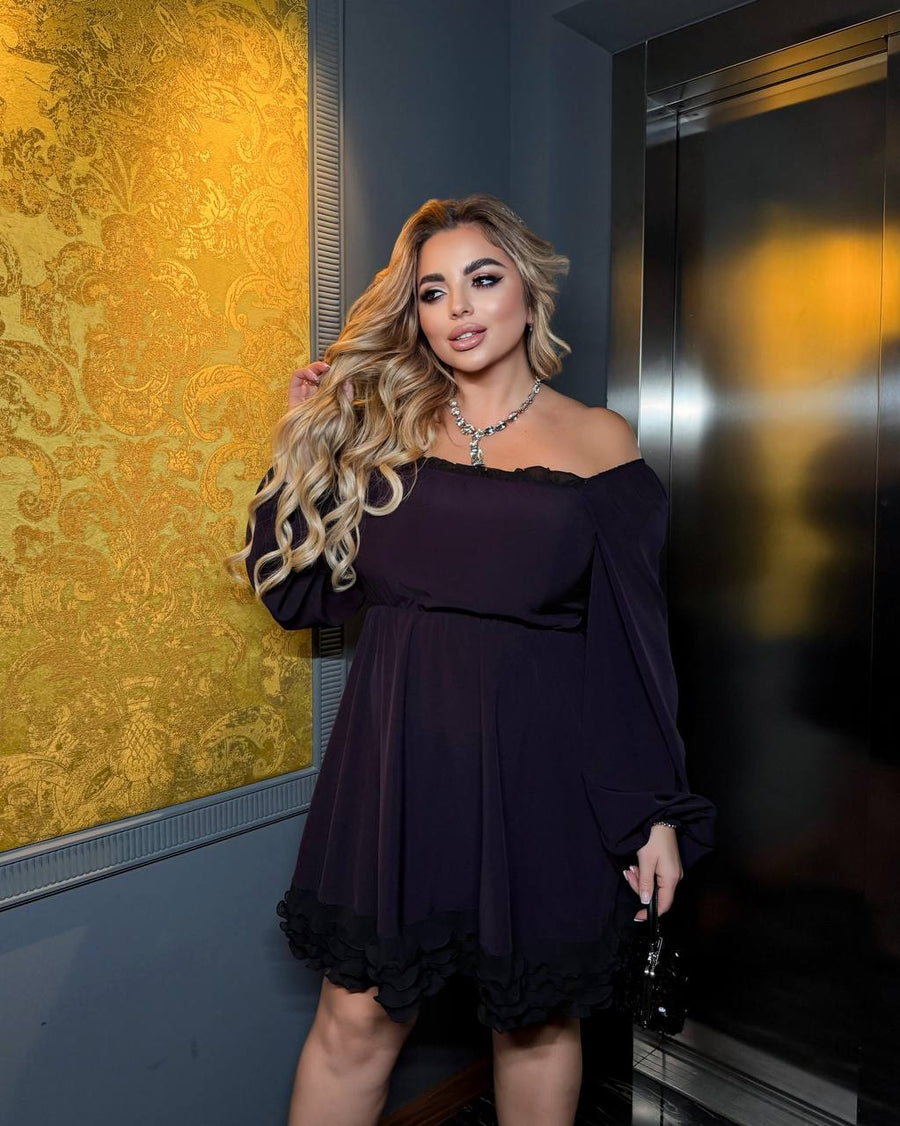 Къса рокля с волани