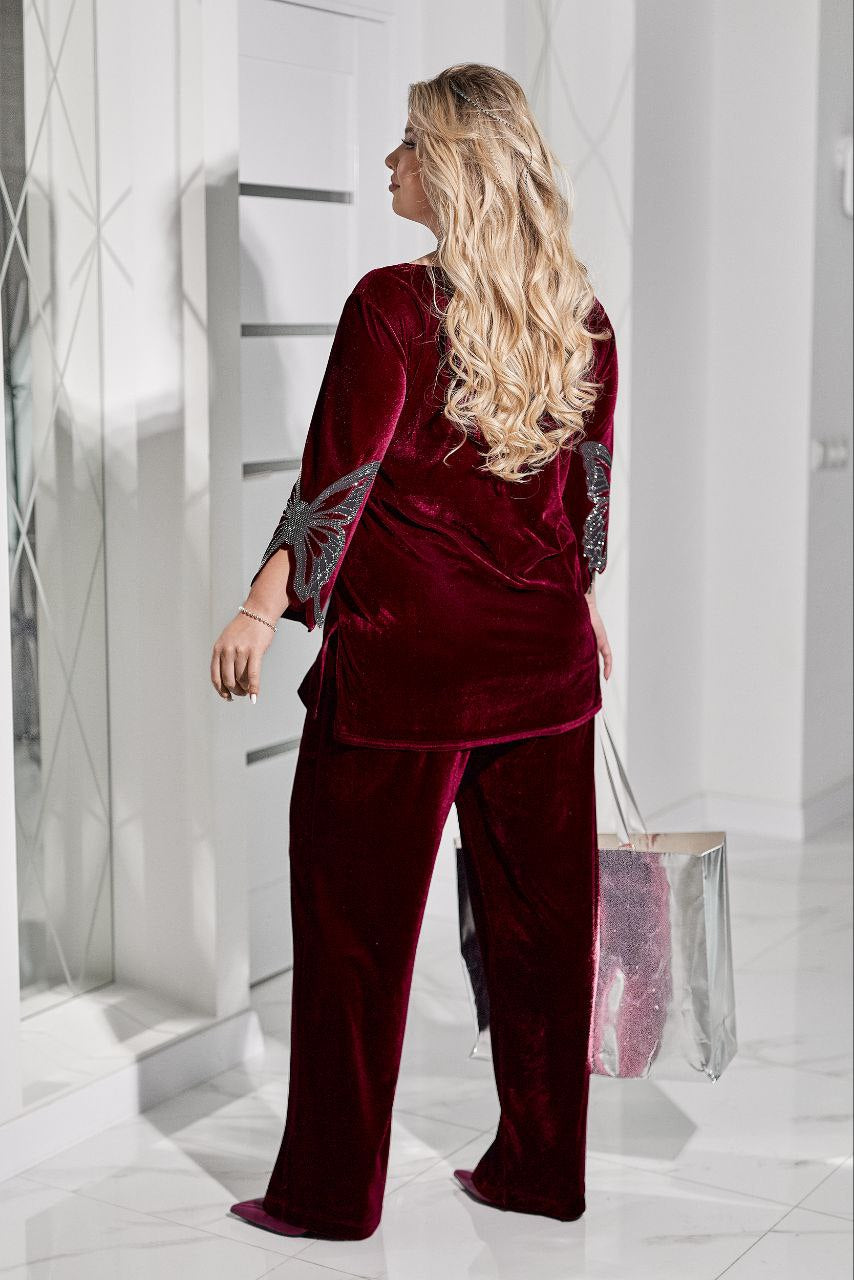 Кадифен комплект с блестяща апликация