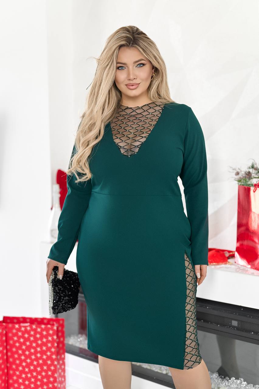 Вталена рокля с мрежа