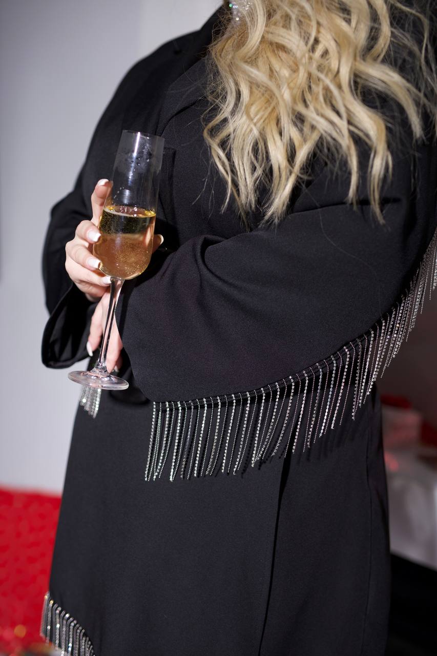 Сако с ресни