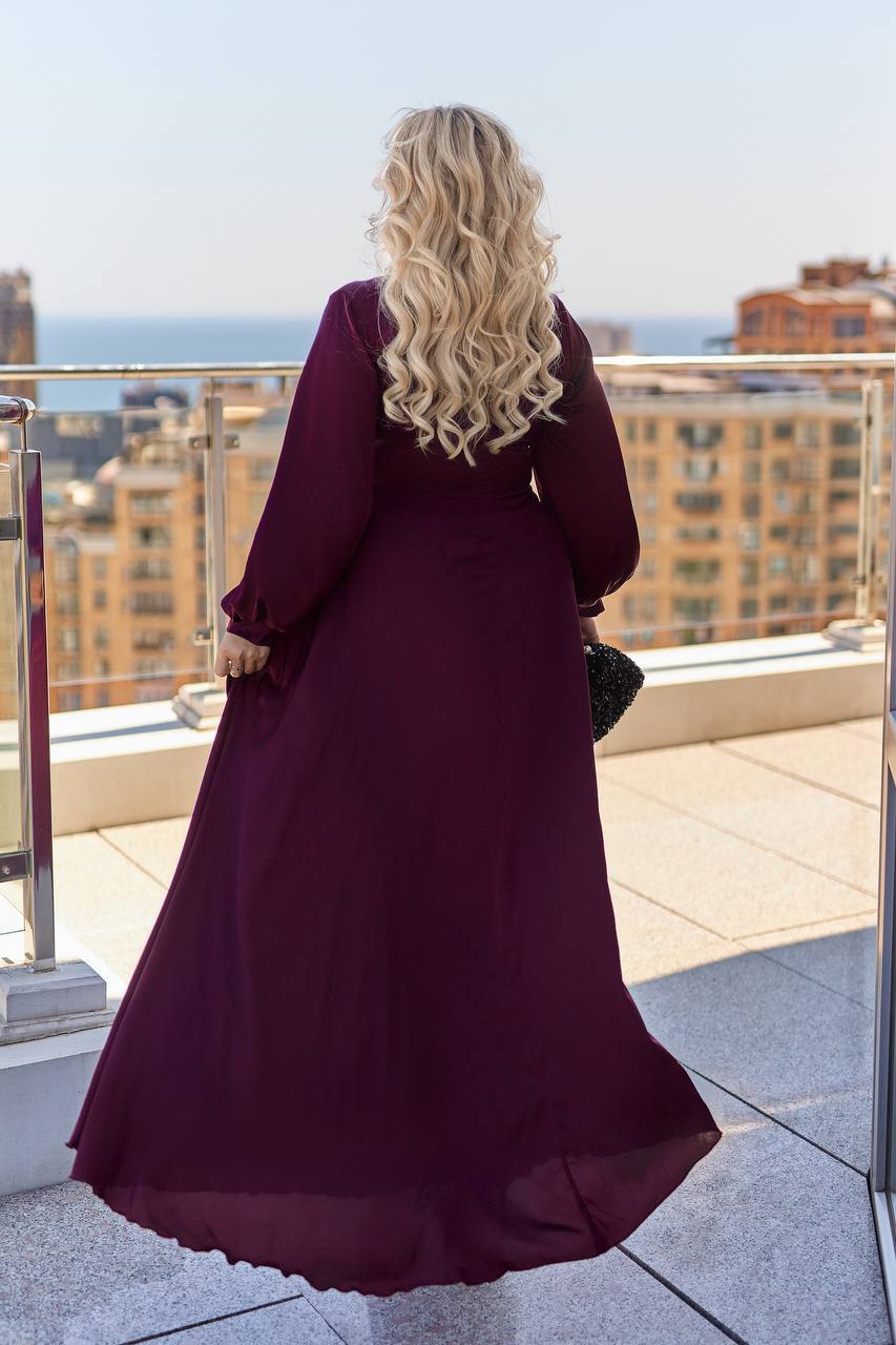 Дълга рокля с деколте - Twiggy Shop