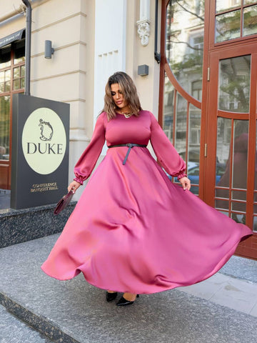 Дълга рокля от ефирна материя