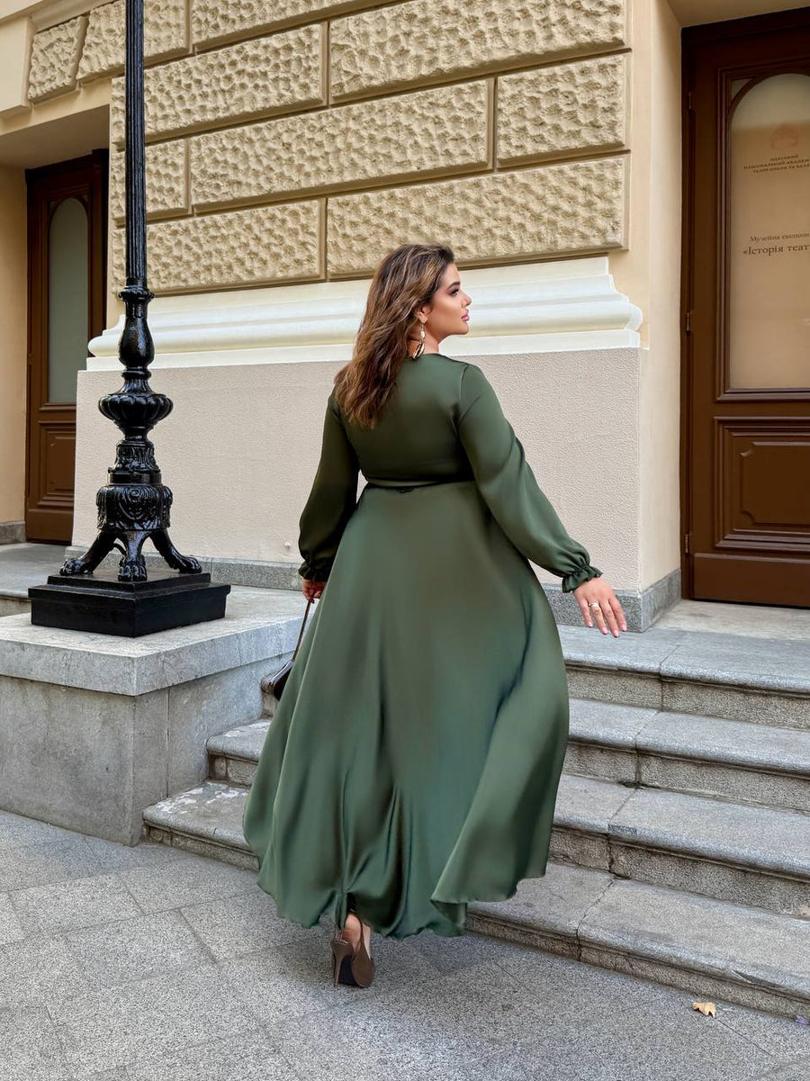 Дълга рокля от ефирна материя