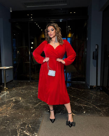 Кадифена рокля тип прехвърляне