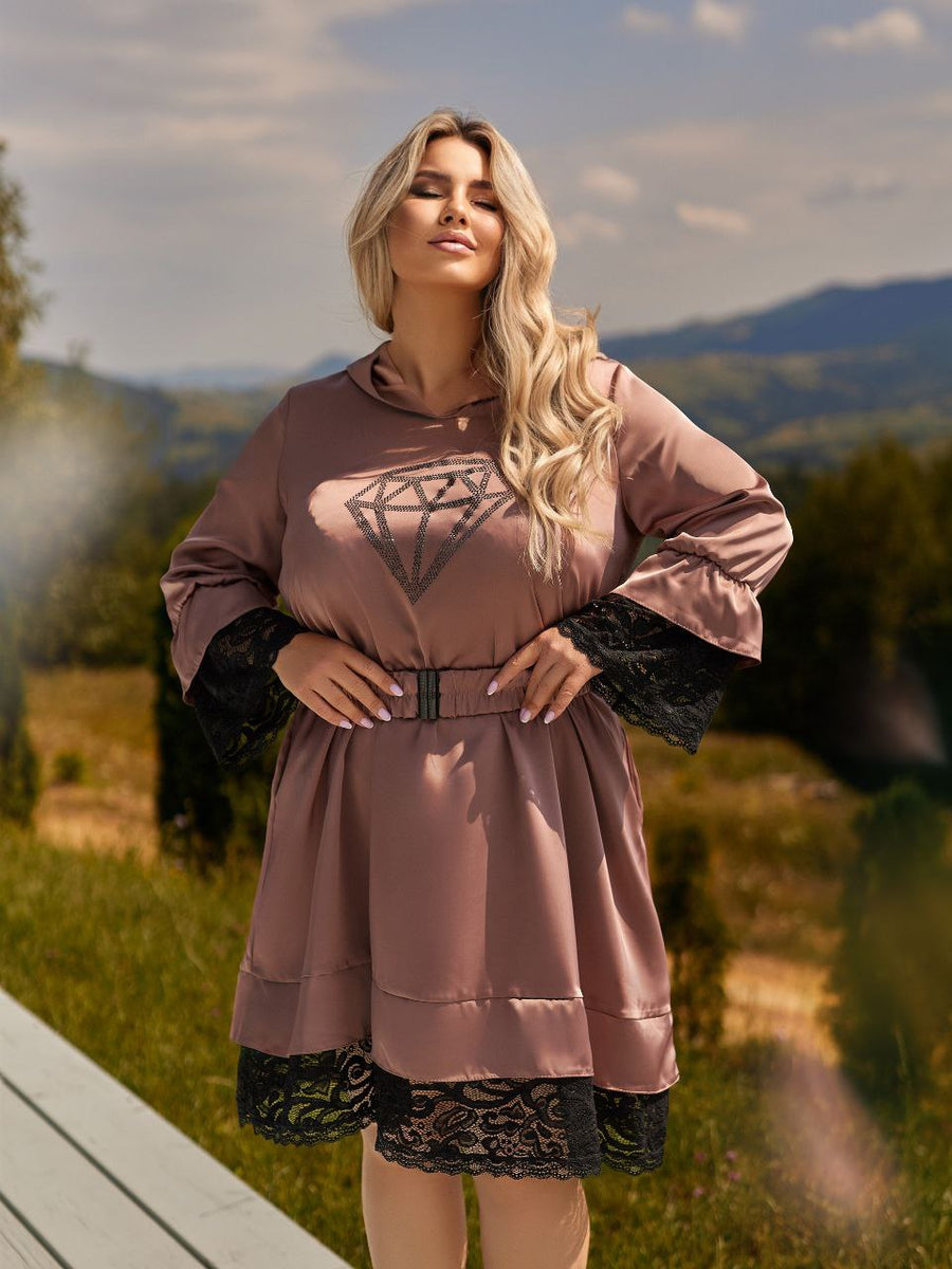 Къса рокля с дантела и камъни - Twiggy Shop