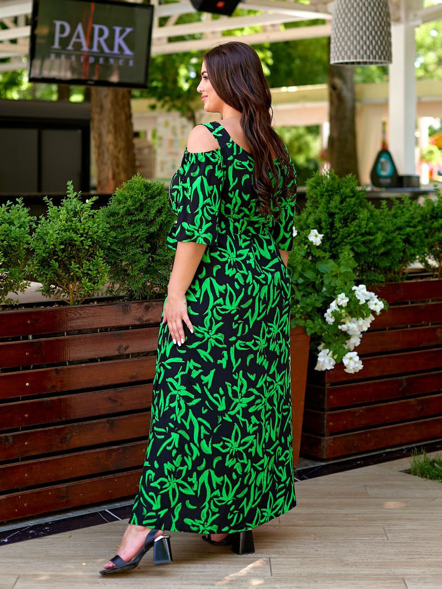 Рокля с отворени рамене