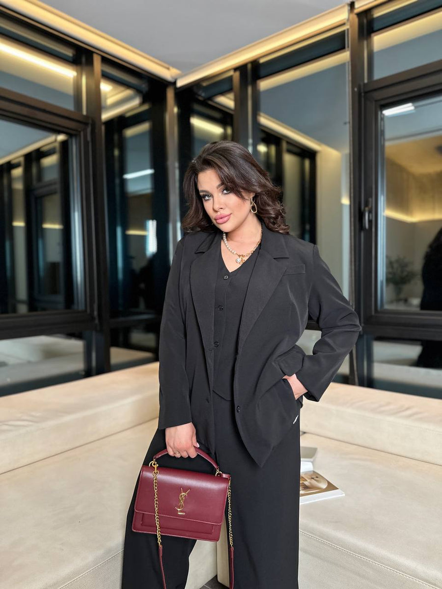 Комплект в три части