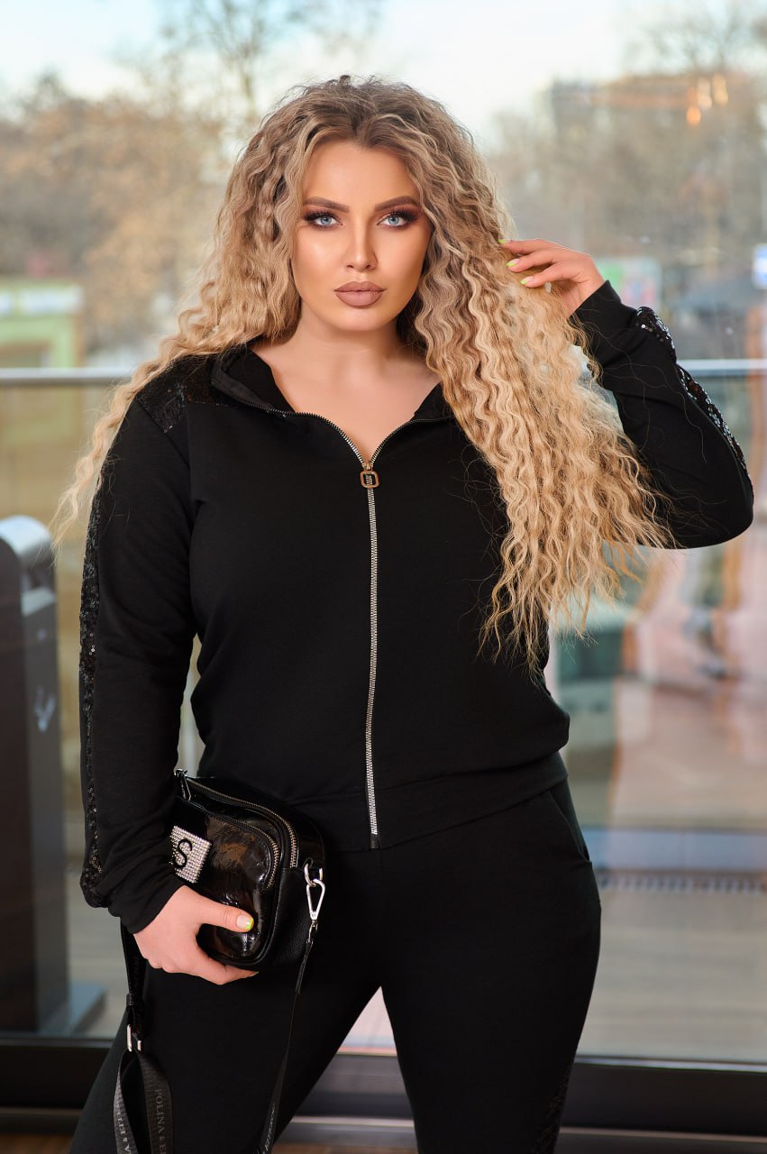 Спортен комплект с пайети