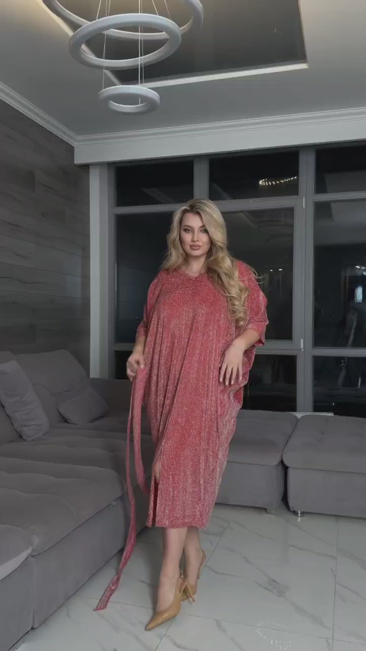 Елегантна рокля-трансформър