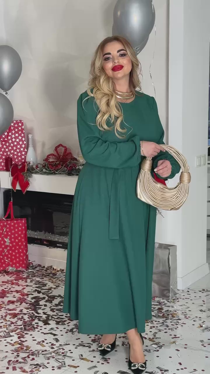 Разкроена рокля с колан