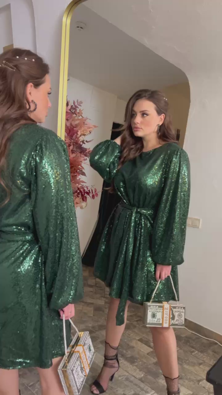 Къса рокля от пайети